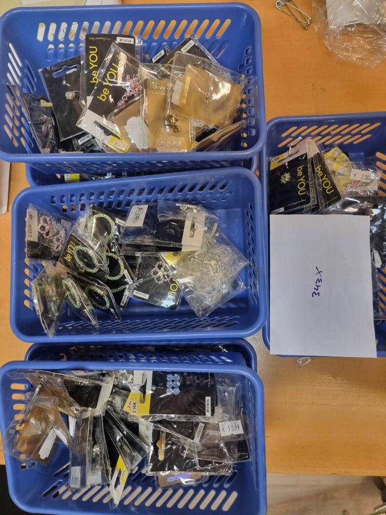 Piercings lot nieuwe piercings te koop, Handtassen en Accessoires, Piercings, Ophalen of Verzenden