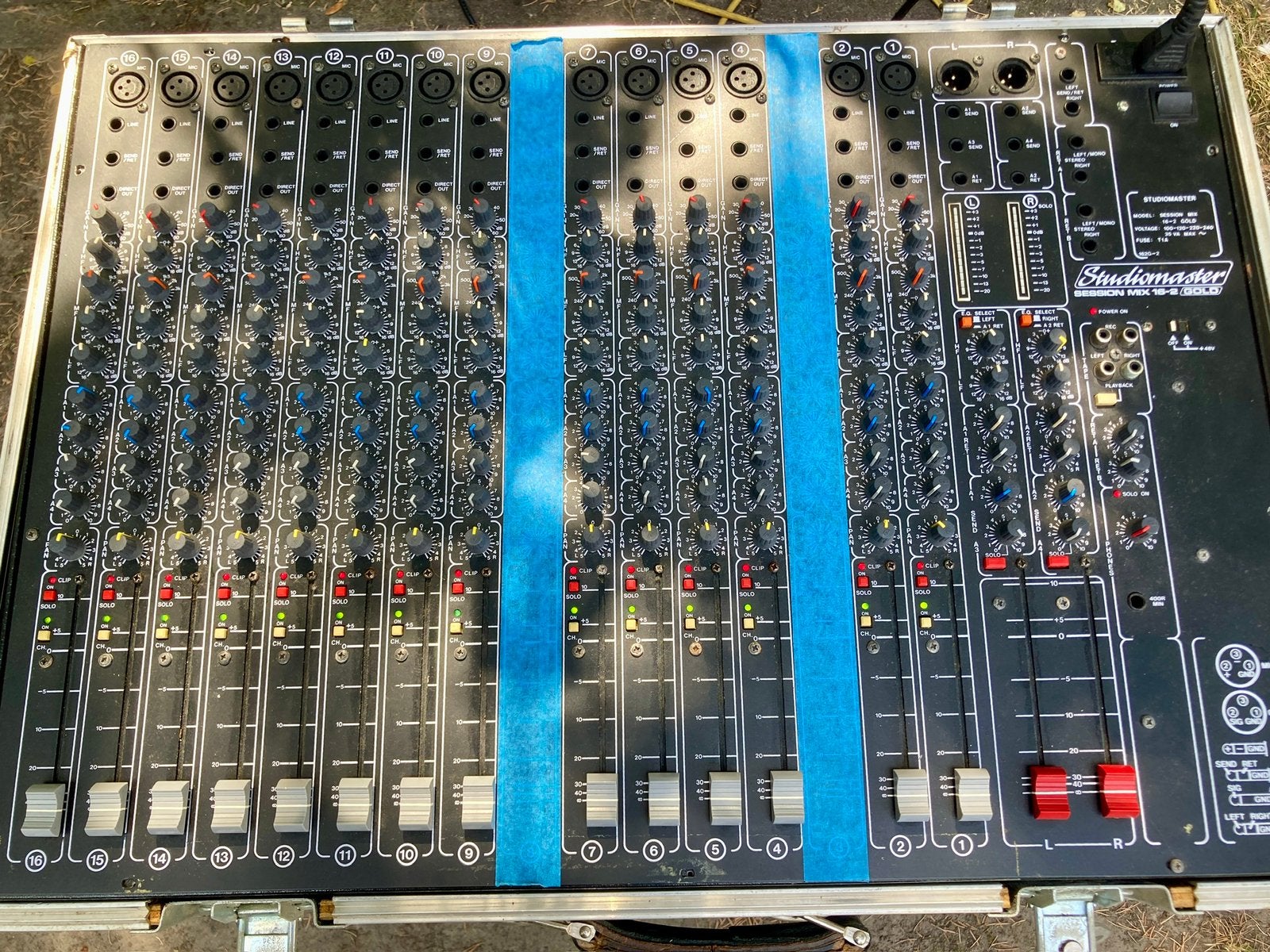 Mengtafel Studiomaster Session Mix 16-2, Musique & Instruments, Enlèvement, Utilisé, 10 à 20 canaux, Entrée micro