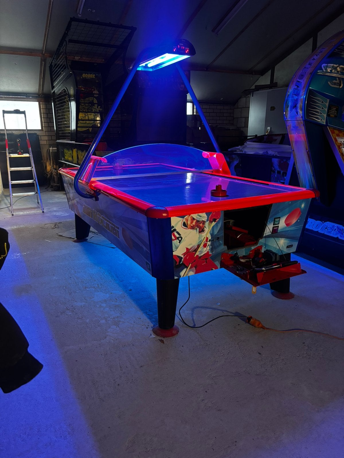 Airhokey tafel wik goede staat., Enlèvement, Comme neuf