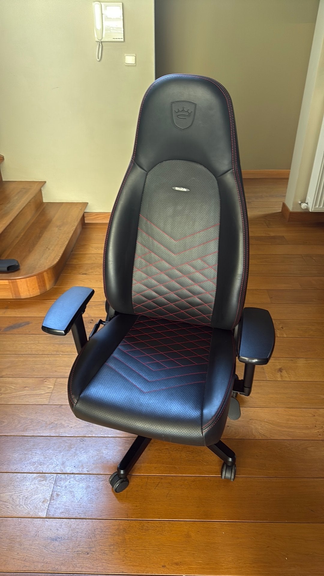Noble Hero gaming chair, Huis en Inrichting, Ophalen, Zo goed als nieuw, Bureaustoel
