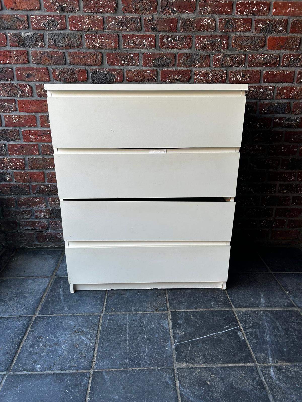 Ikea ladekast Malm GRATIS, Huis en Inrichting, Kasten | Ladekasten, Ophalen of Verzenden, Zo goed als nieuw