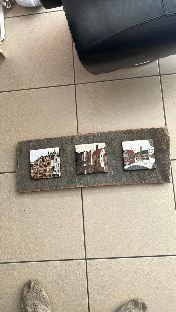 Keramiek tegels Brugge op hout, Ophalen