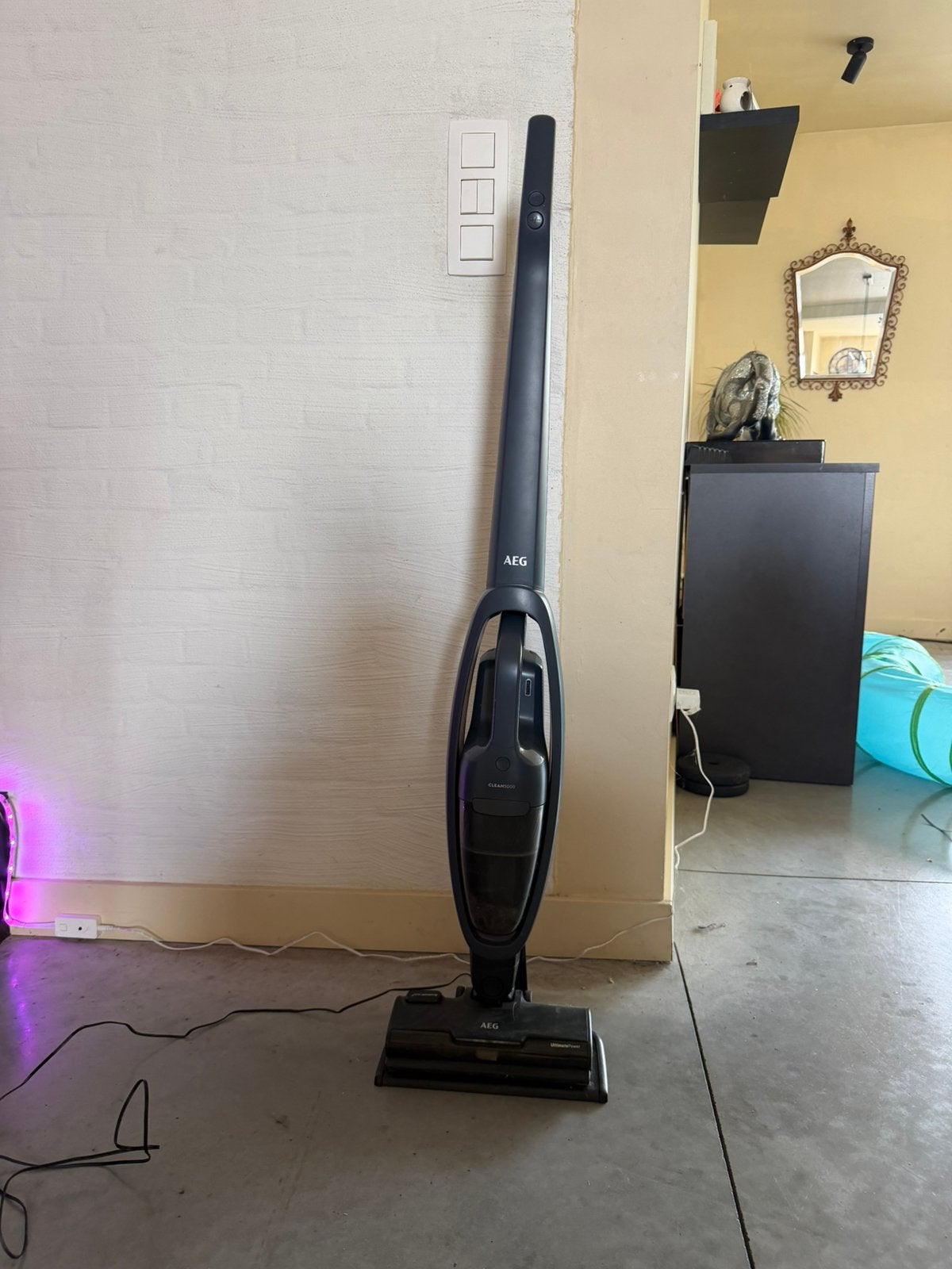 AEG Clean 5000 draadloze steelstofzuiger, Ophalen, Draadloos, Zo goed als nieuw, AEG