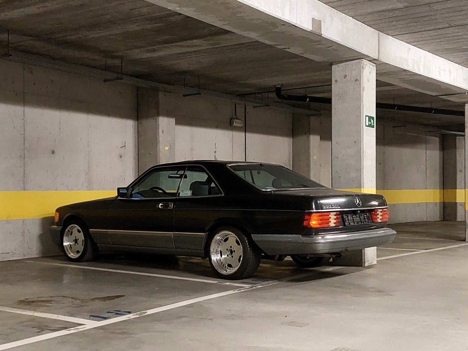 mercedes 560sec +32474850025 no mail please, Autos, Cuir, Achat, Carnet d'entretien, 2 portes
