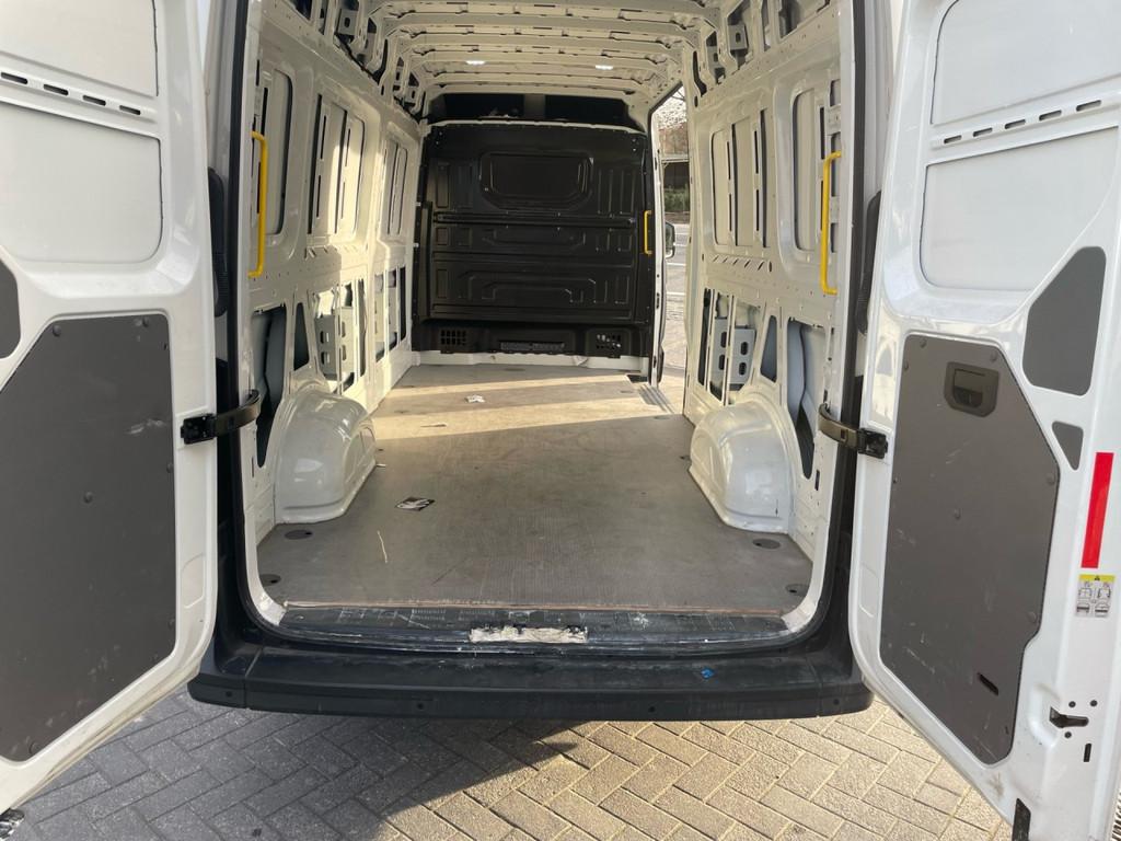 Volkswagen Crafter Bestel 35 L4H3 Prijs 27900€ + btw, Auto's, 4 deurs, Stof, Gebruikt, 4 cilinders
