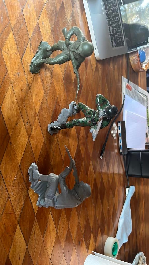 3 figurines soldats louis marx & company, Enlèvement ou Envoi, Comme neuf, Figurine(s)