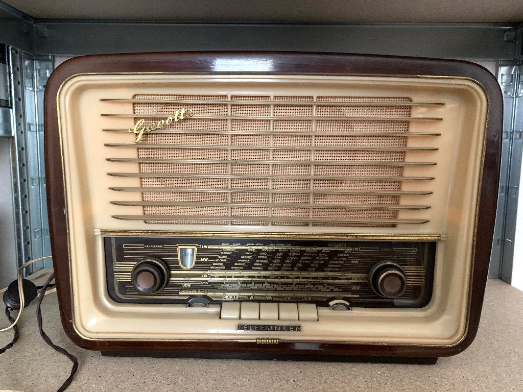 Telefunken Gavotte radio, Antiquités & Art, Antiquités | TV & Hi-Fi, Enlèvement ou Envoi