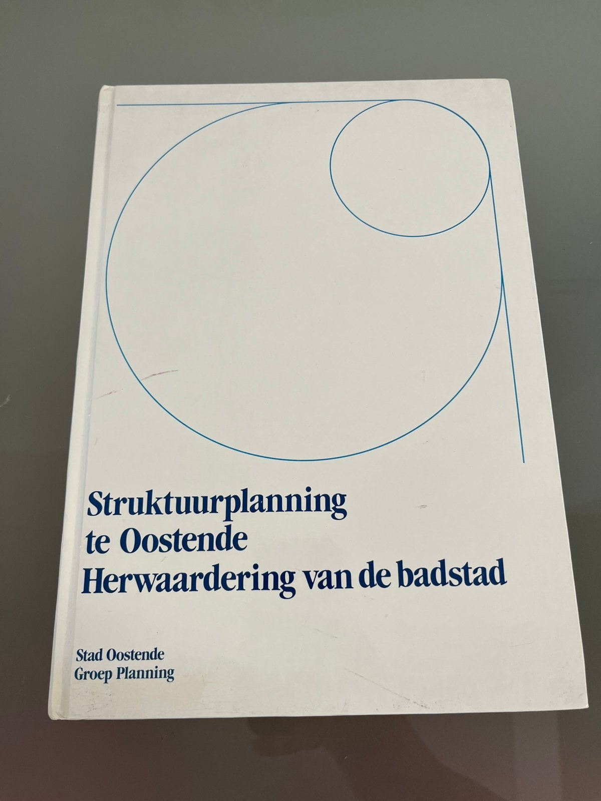 Structuurplanning te Oostende 1988, Boeken, Ophalen of Verzenden, Gelezen