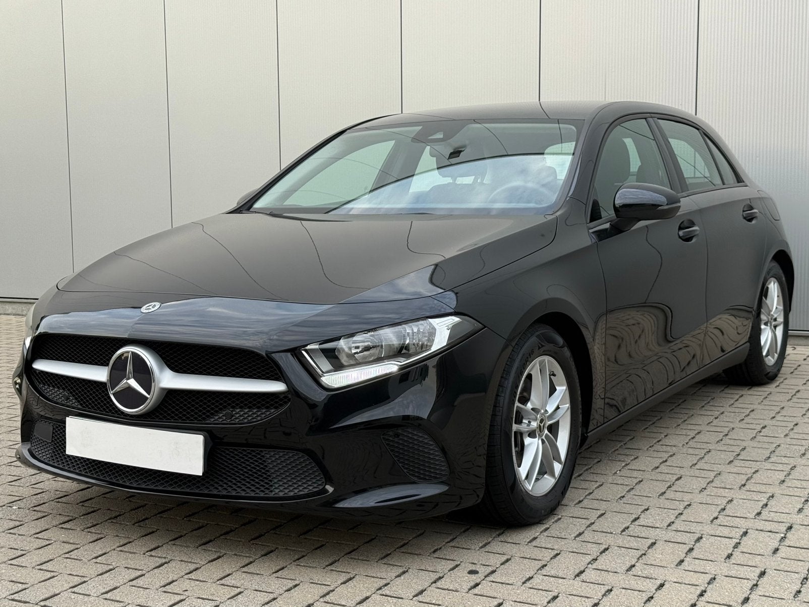 Mercedes-Benz A160 Benzine 1 JAAR GARANTIE, Voorwielaandrijving, Stof, Start-stop-systeem, 0 kg