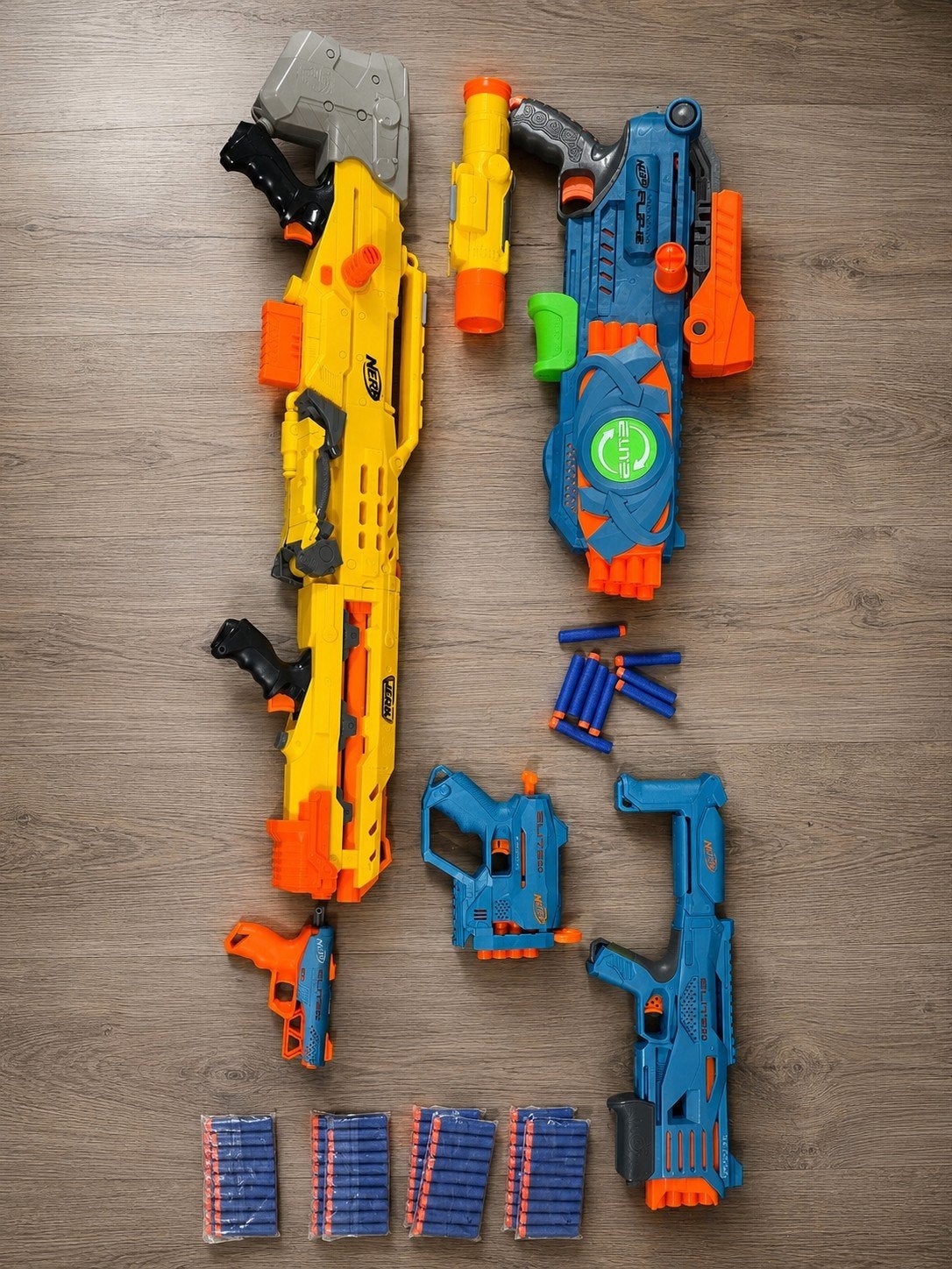 Nerf Collectie - 5 Blasters + Pijltjes - Zo goed

als nieuw, Ophalen