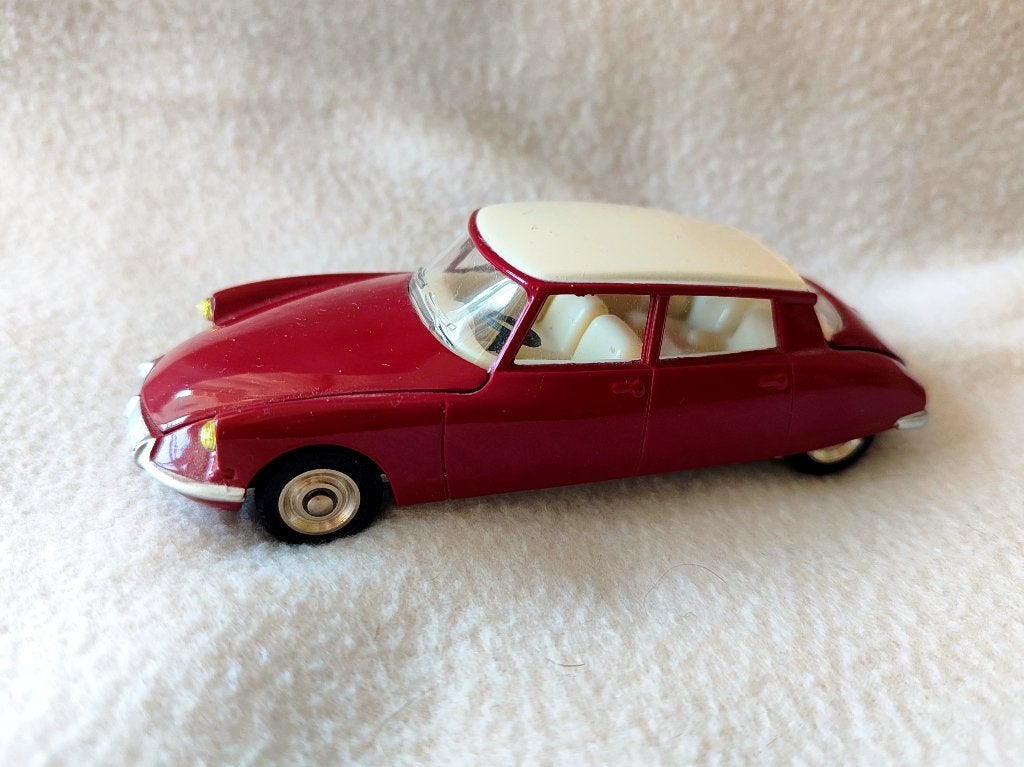 Dinky Atlas _ Citroën DS19_ ref. 530 (plancher argenté)., Enlèvement ou Envoi, Comme neuf, Voiture, Dinky Toys