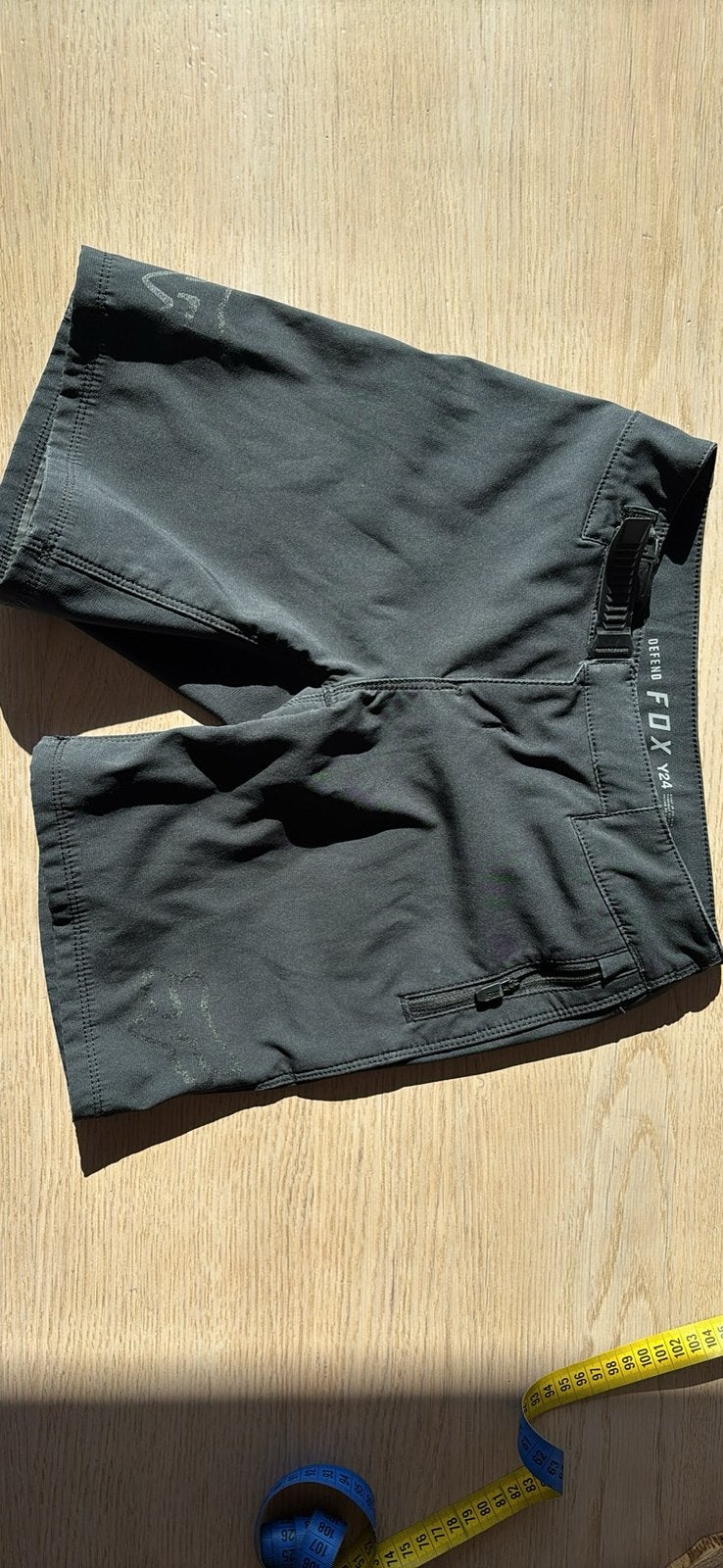 Short fox defend enfant (neuf 69€), Enlèvement