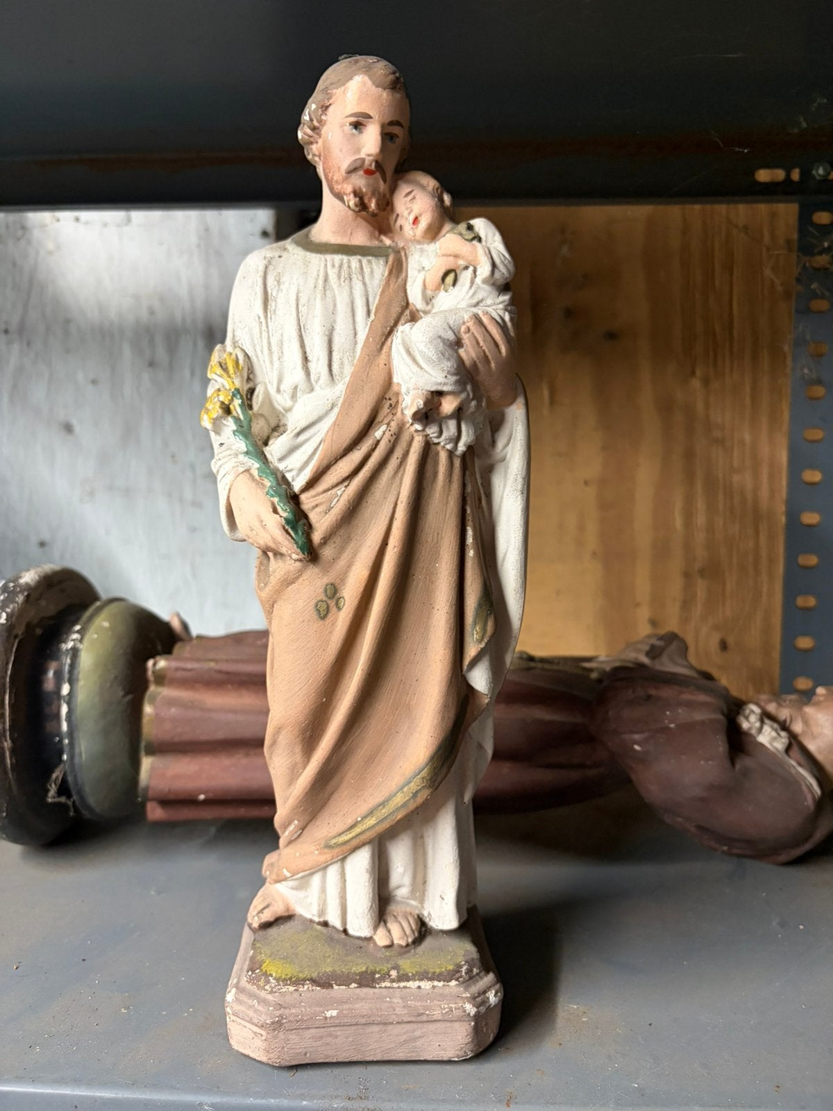 vintage gipsen standbeeld van Sint-Jozef, Ophalen