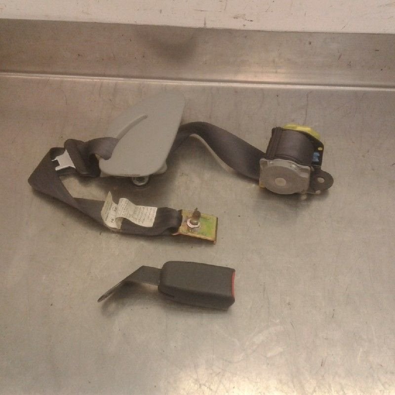 CEINTURE DE SECURITE ARRIERE GAUCHE Impreza II Plus (GG), Utilisé, Subaru
