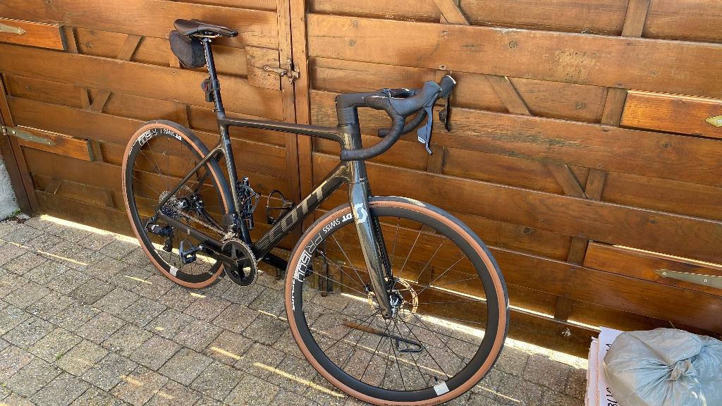 Scott Addict 10, 28 inch, Gebruikt, Carbon, Heren
