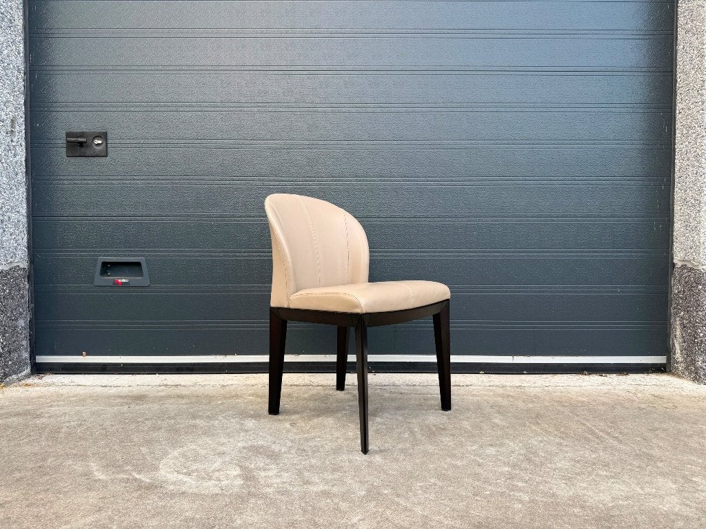 Giorgetti 04 “Normal” Dining Chairs, Huis en Inrichting, Hout, Ophalen of Verzenden, Zo goed als nieuw, Minotti cassina edra knoll flexform baxter Lema porro poltrona