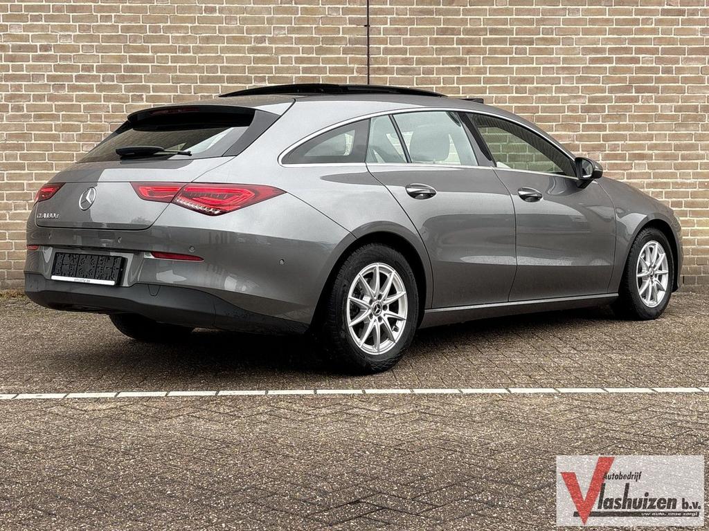 Mercedes-Benz CLA 180 Shooting Brake d Premium | € 10.950,-, Auto's, Mercedes-Benz, CLA, Zwart, Bedrijf, 119 g/km