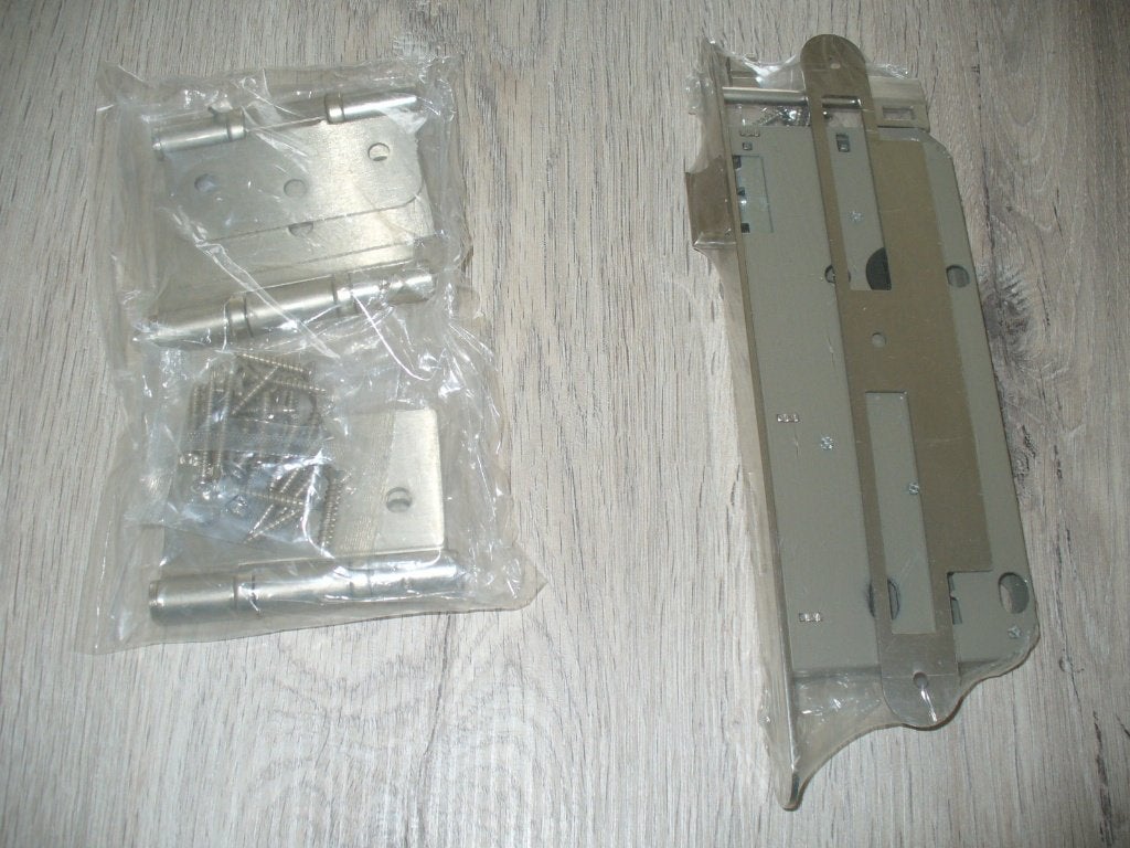 Nieuw!! Slot + 3 scharnieren, Doe-het-zelf en Bouw, IJzerwaren en Bevestigingsmiddelen, Ophalen of Verzenden, Nieuw