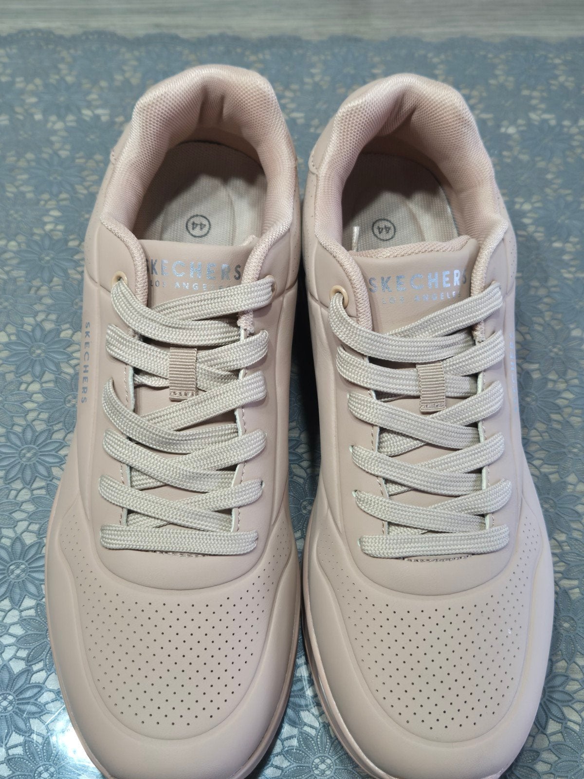 Skechers sportschoenen maat 44., Ophalen