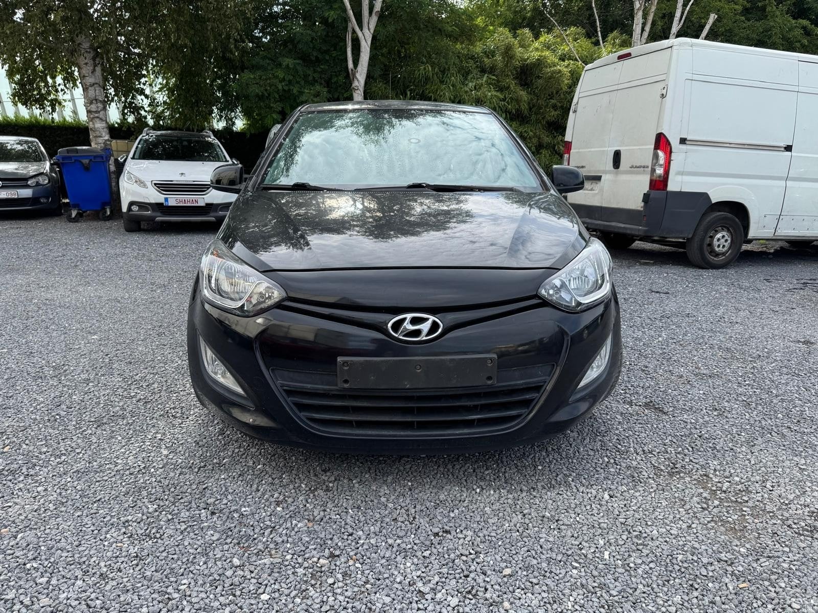 HYUNDAI  i 20 benzine, Voorwielaandrijving, Testrit aan huis, Zwart, Leder