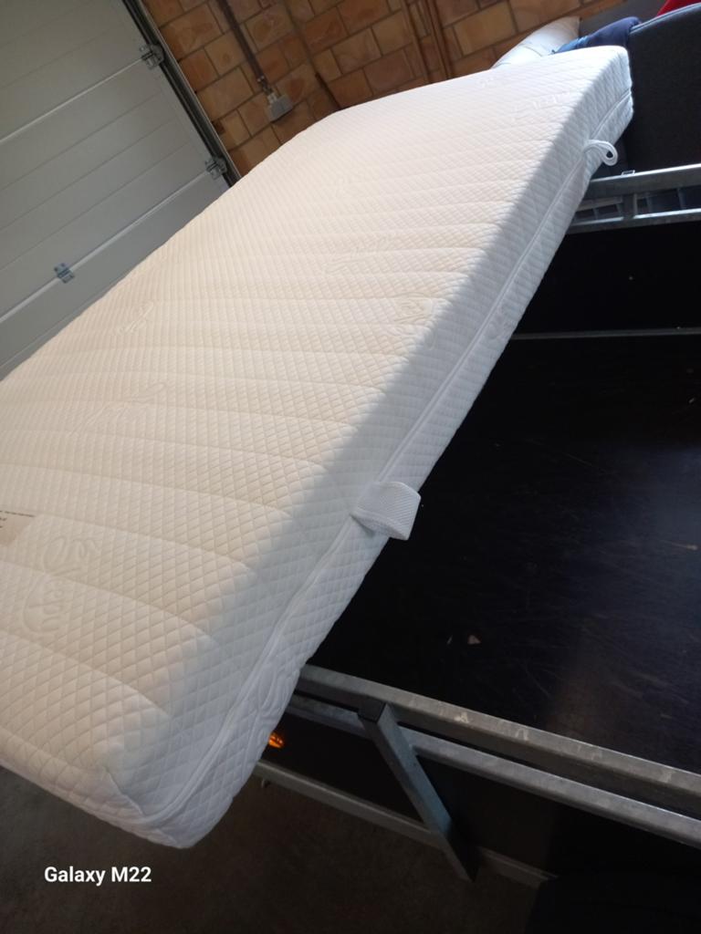 Matras, Enlèvement ou Envoi, Matelas