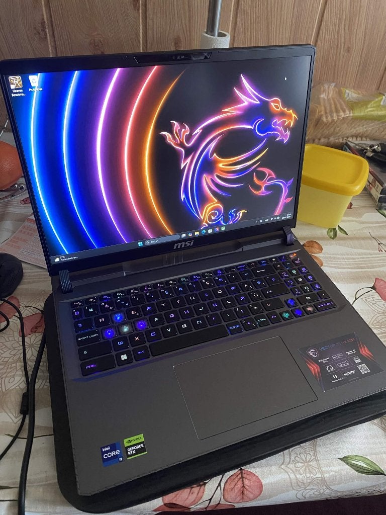 MSI Vector RTX 4080 Intel I9, Computers en Software, Intel Core i9, Ophalen of Verzenden, Zo goed als nieuw, Gaming