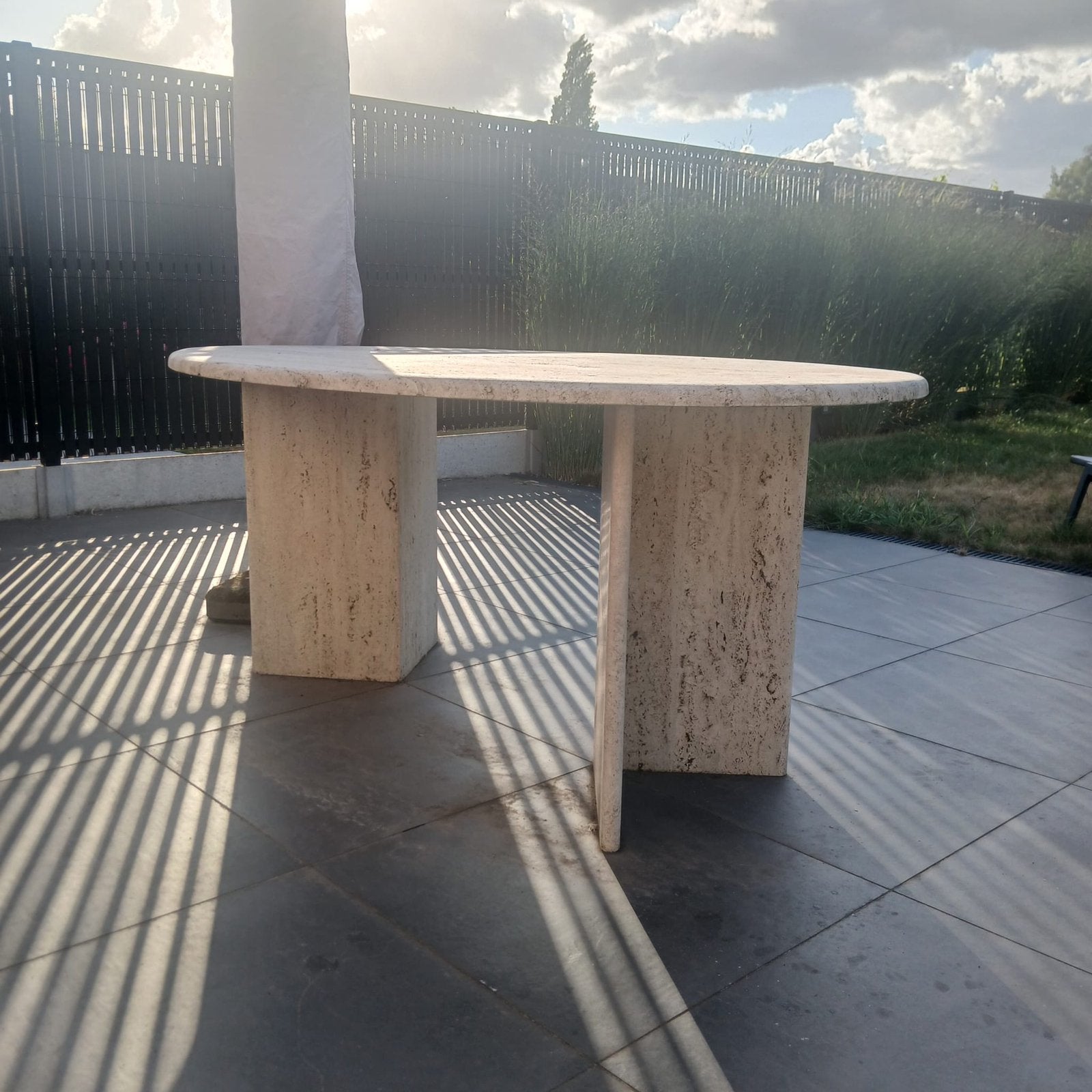 Cremekleurige Travertin tafel, Ophalen, Zo goed als nieuw