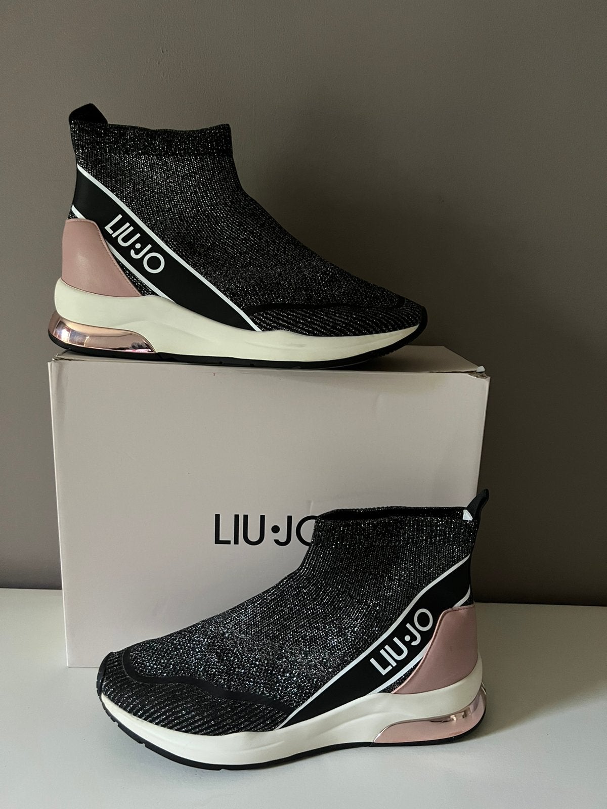 Nieuwe Hoge enkel sneakers van ️ Liu Jo ️, Kleding | Dames, Schoenen, Ophalen of Verzenden, Nieuw, Sneakers