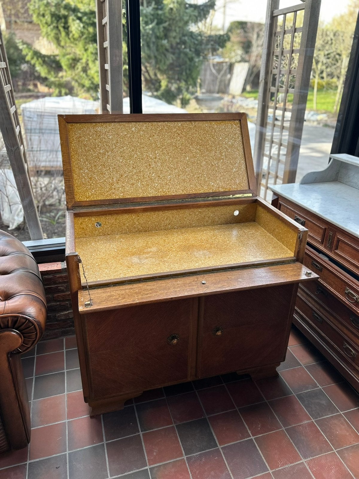 Antiek/vintage radiocabinet, Ophalen