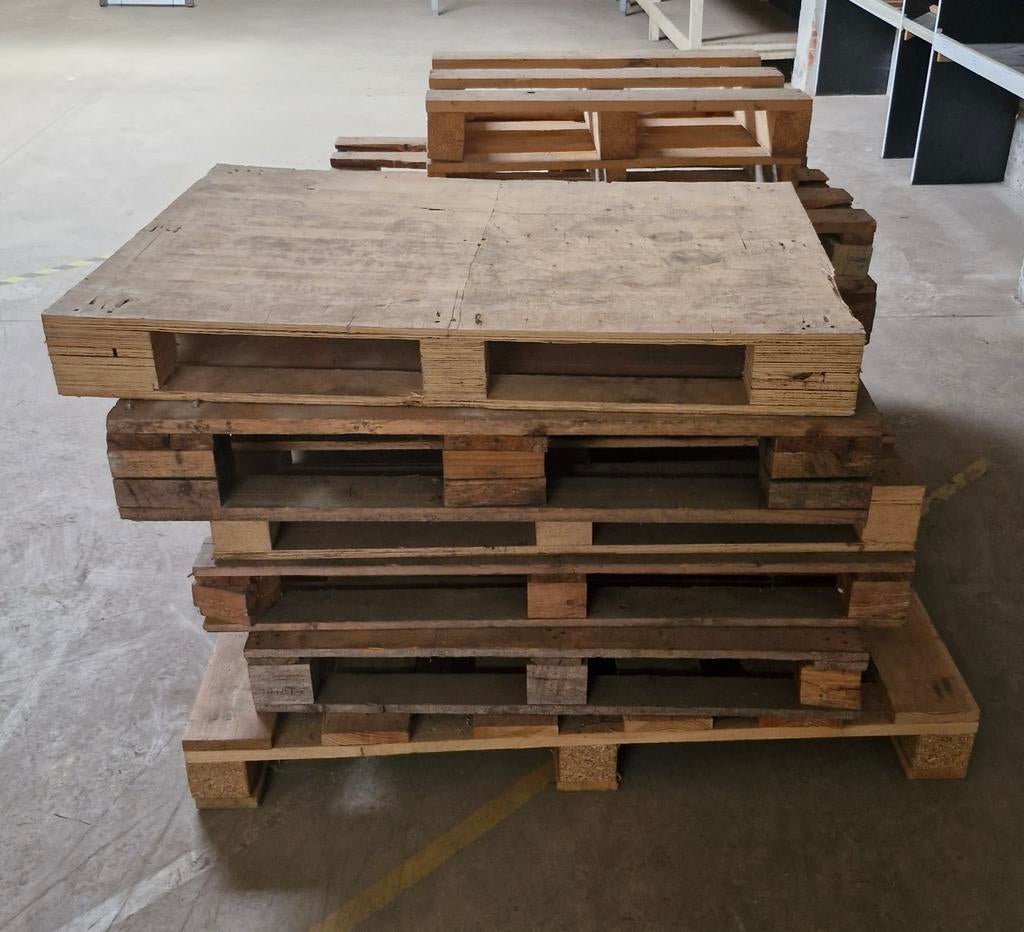 Palettes en bois, Enlèvement, Utilisé