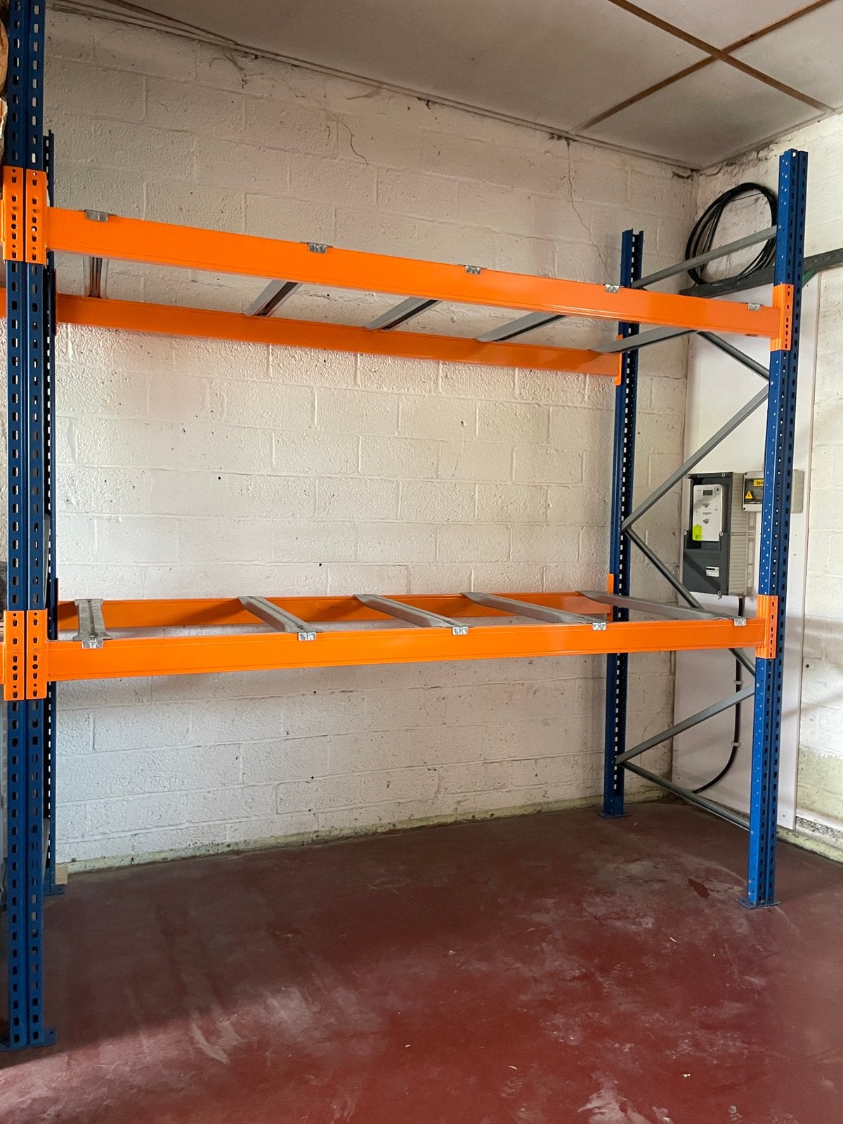 Pallet stelling, Zakelijke goederen, Ophalen