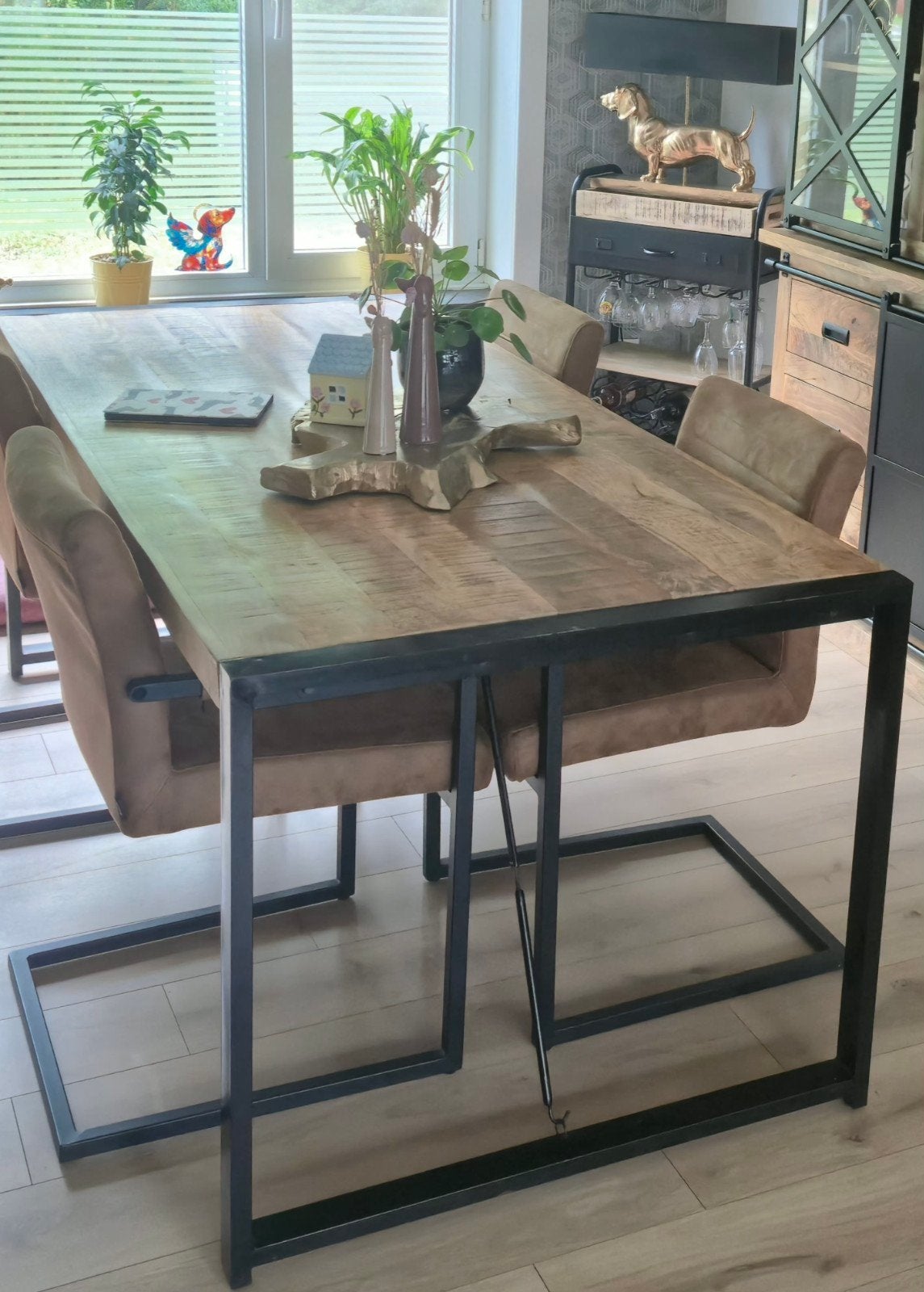 Tafel met stoelen Mangohout, Huis en Inrichting, Ophalen, Industriele, 50 tot 100 cm, Zo goed als nieuw