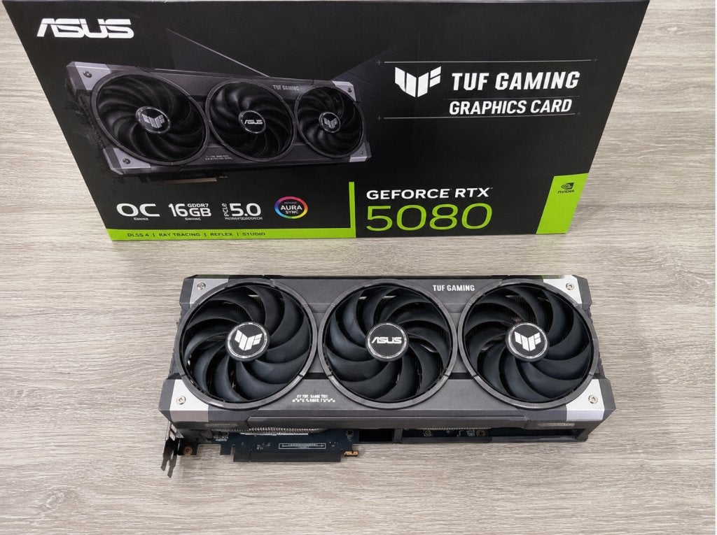 ASUS TUF GeForce RTX 5080 OC 16 Go – Facture + accessoires, Informatique & Logiciels, Neuf, Enlèvement, PCI-Express 5, Nvidia