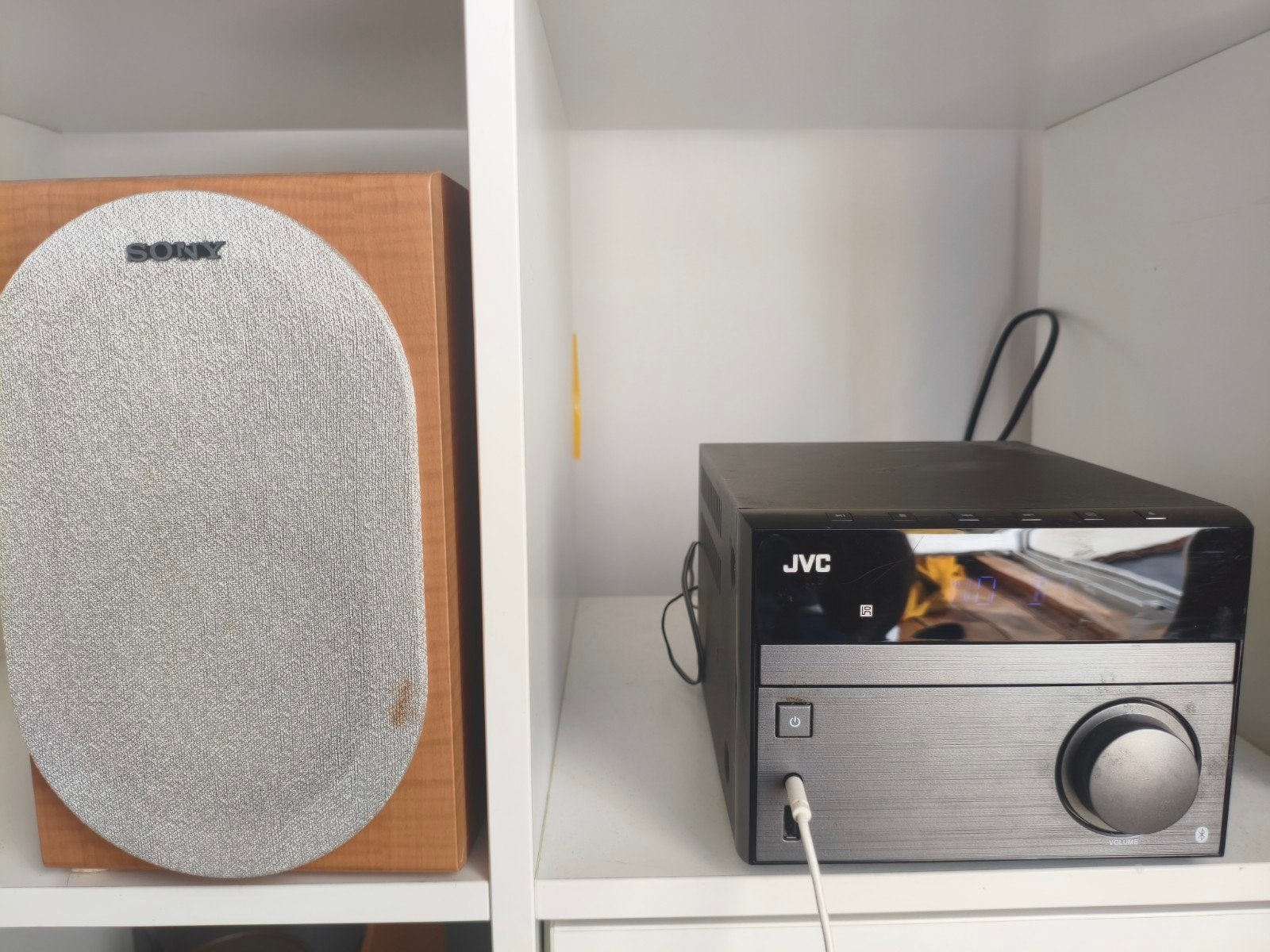 Chaîne Hi-Fi JVC + Enceintes Sony (Très bon état !), Entrée AUX, Enlèvement, Comme neuf, JVC
