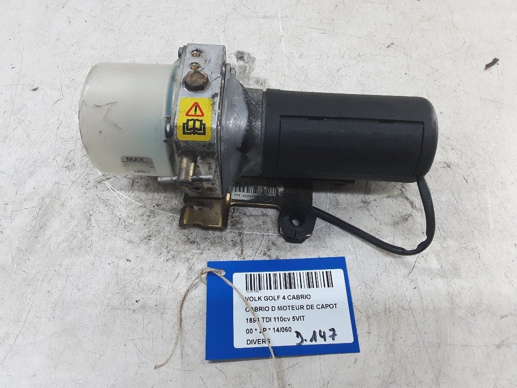 DIVERS DIVERS Golf III Cabrio Restyling (1E7) (1E0871791A), Volkswagen, Mevr. I. Hauben, Utilisé, Rue de l'Espoir 34 34
4030  GRIVEGNÉE, BE