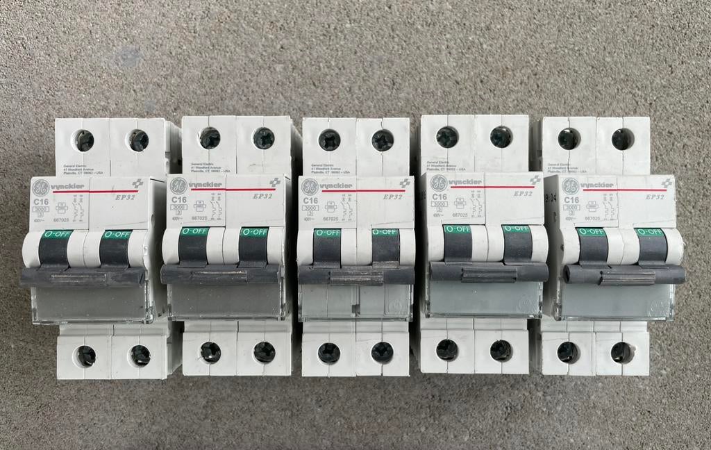 automaten en aardlekschakelaars, lot of per stuk, Enlèvement ou Envoi, Utilisé, Autres types
