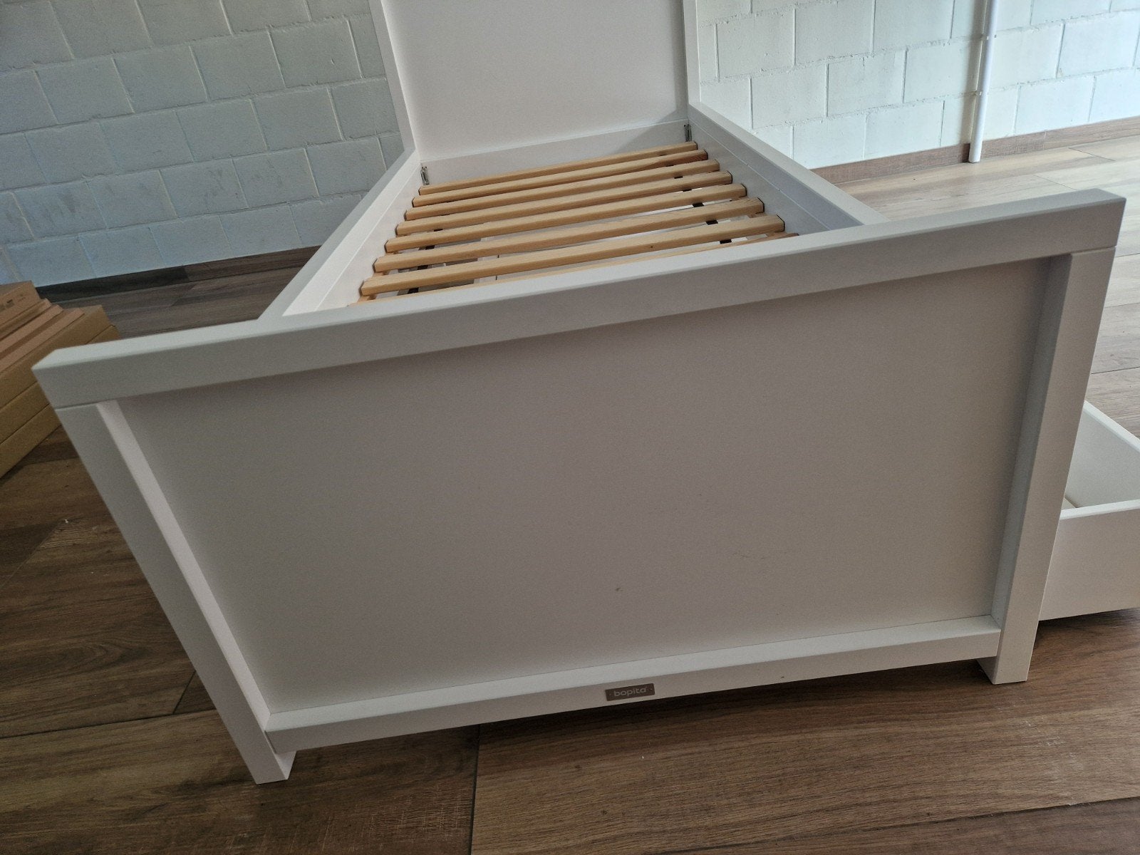 Kinderbed Bopita, Ophalen, 90 cm, Wit, Zo goed als nieuw