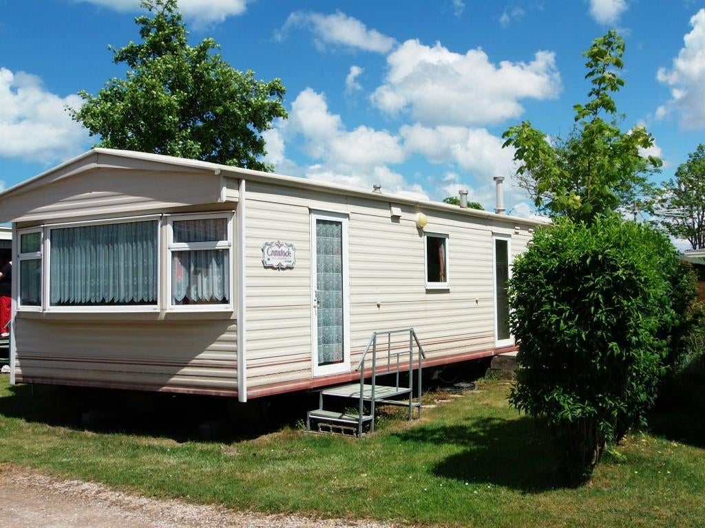 Gebruikte stacaravan op een perceel, Caravans en Kamperen, Stacaravans, Tot en met 6