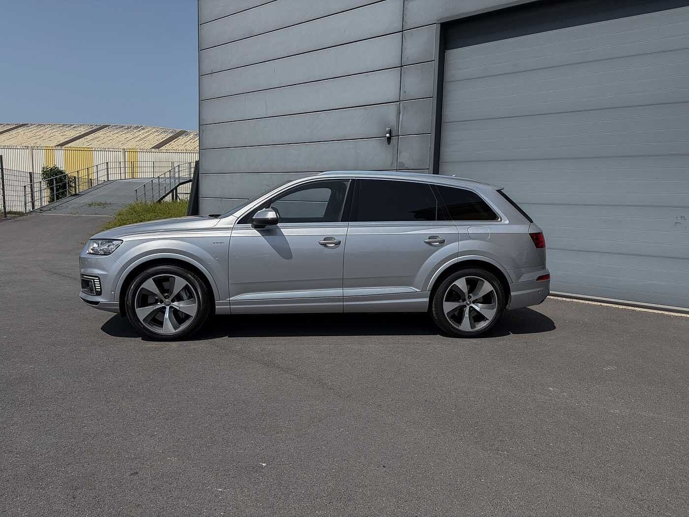 Audi Q7 E-tron 3.0 Tdi 360 Airsuspension (bj 2017), Automaat, Gebruikt, 48 g/km, 2520 kg