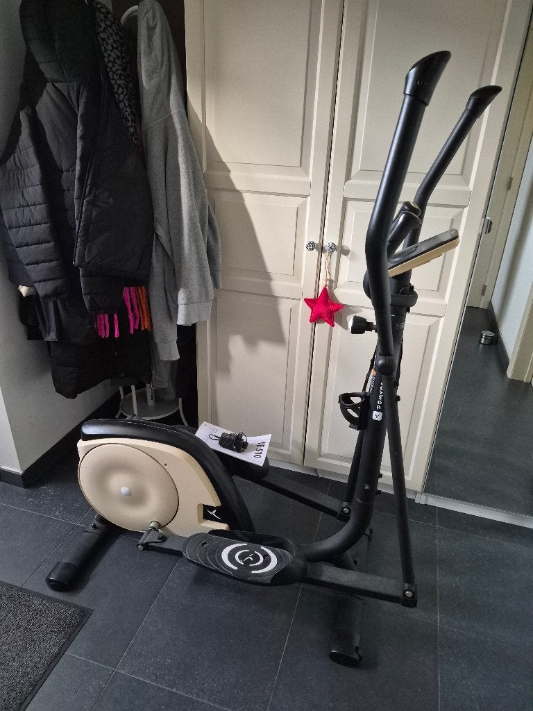 Vélo elliptique, Sports & Fitness, Enlèvement, Utilisé, Autres matériaux, Vélo elliptique
