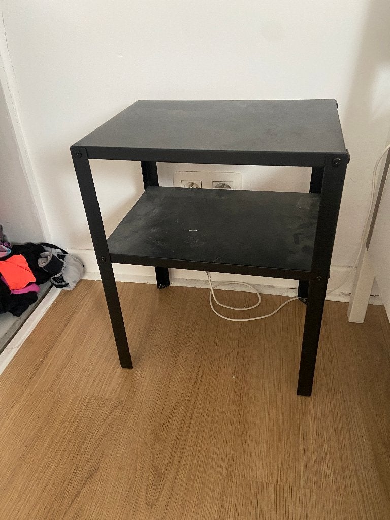 Table de chevet, Enlèvement, Utilisé