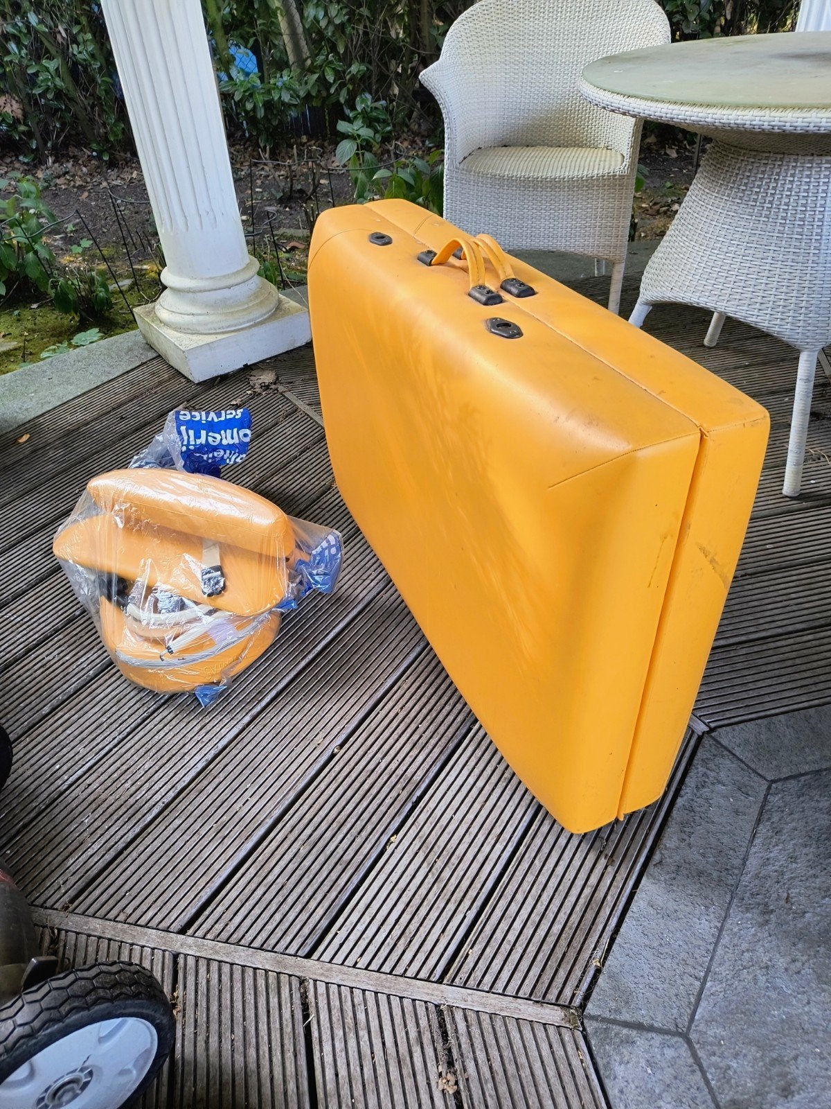Massages tafel medis, Ophalen