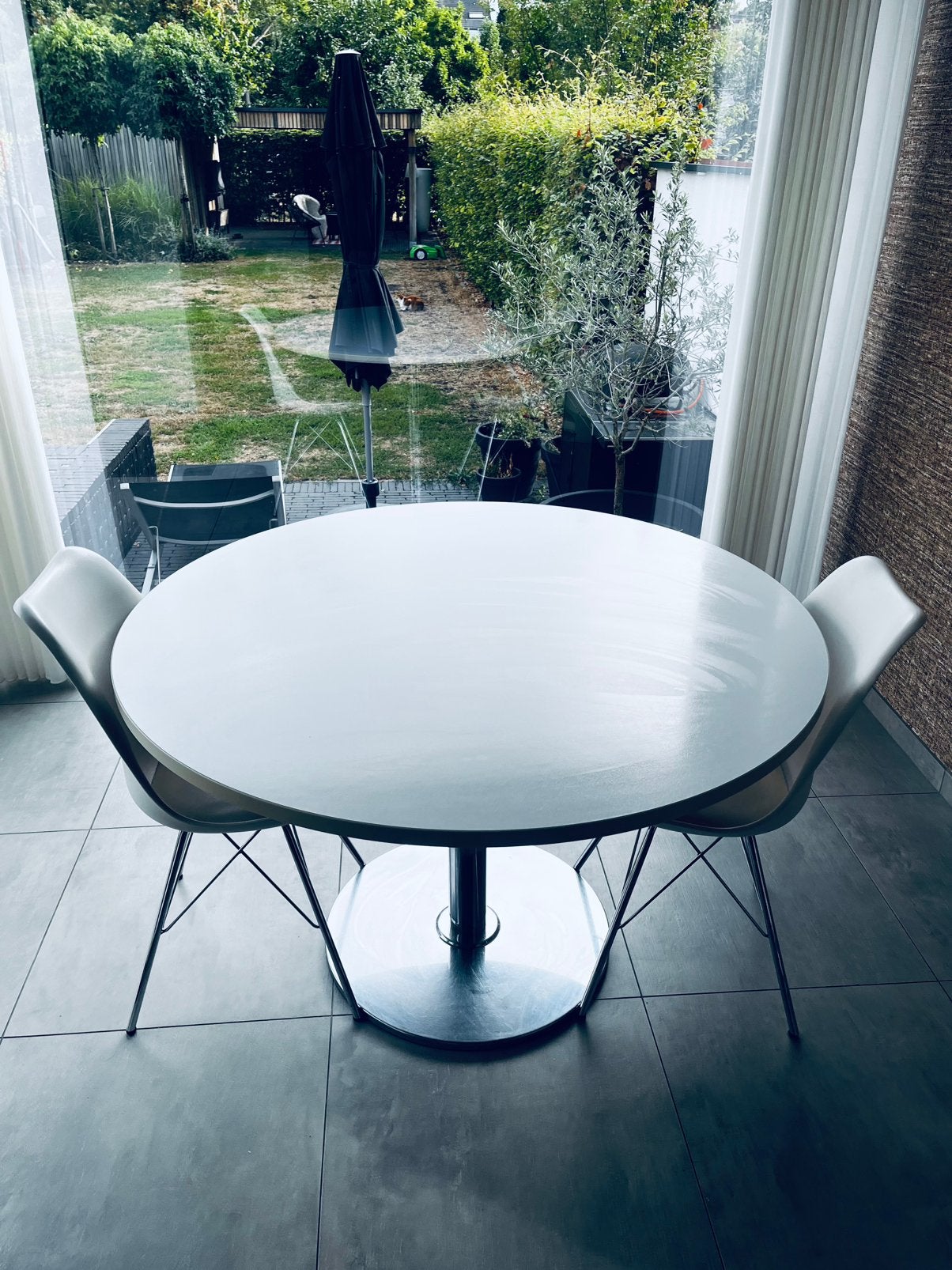 Ronde eettafel, Huis en Inrichting, Tafels | Eettafels, Ophalen, Overige materialen, Gebruikt, 100 tot 150 cm