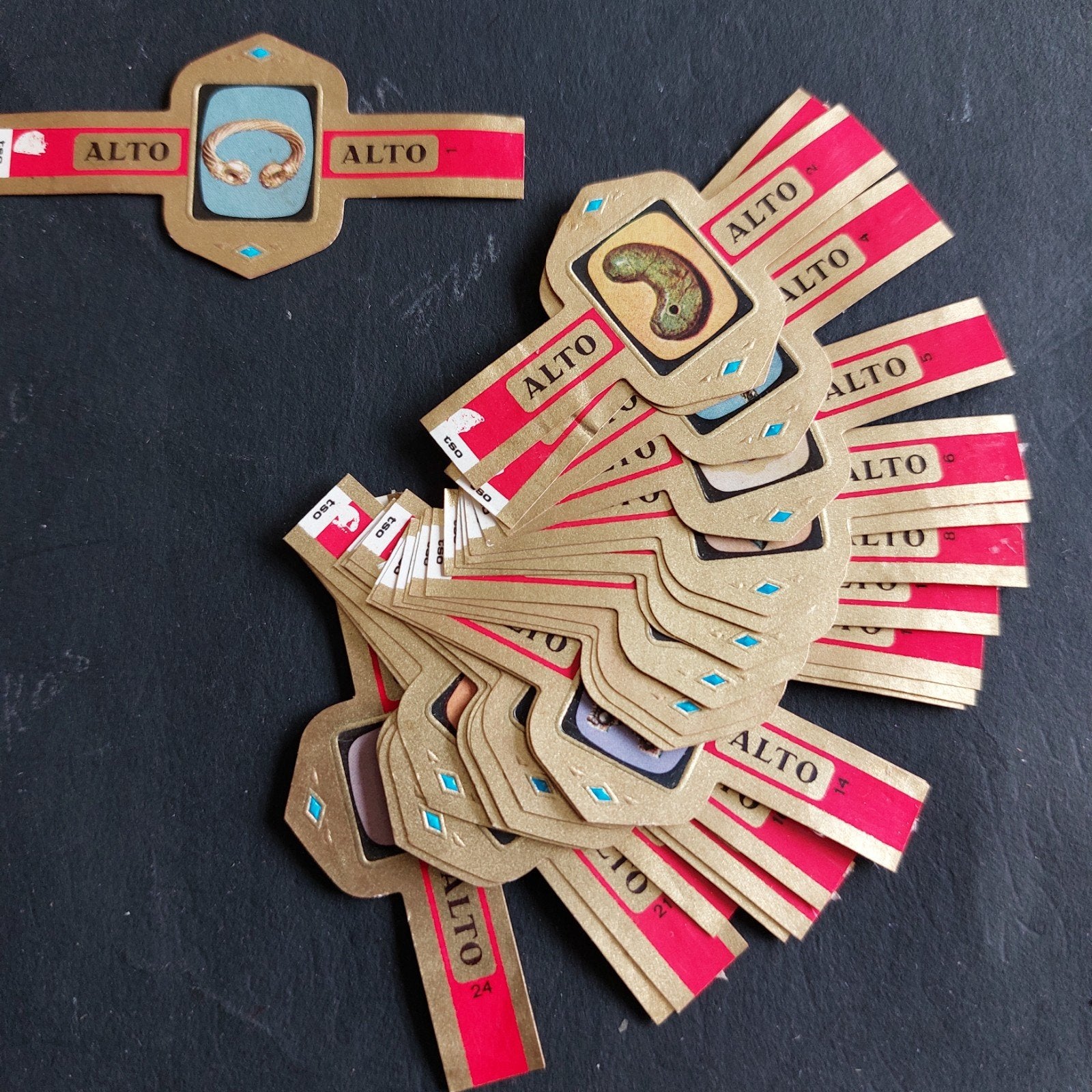 complete reeks sigarenbandjes Alto : Ornamenta, Ophalen of Verzenden, Sigarenbandjes