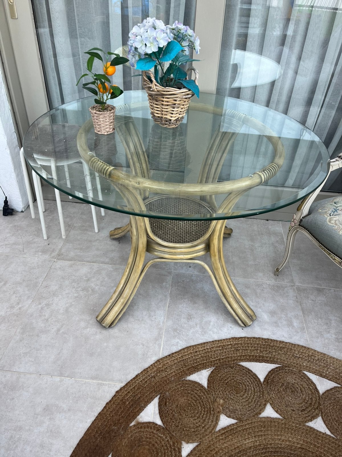 Vintage ronde tafel, Huis en Inrichting, Ophalen, Zo goed als nieuw