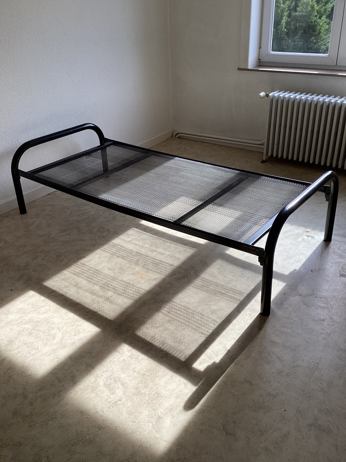 Lit de 1 personne, Enlèvement, Comme neuf, Noir
