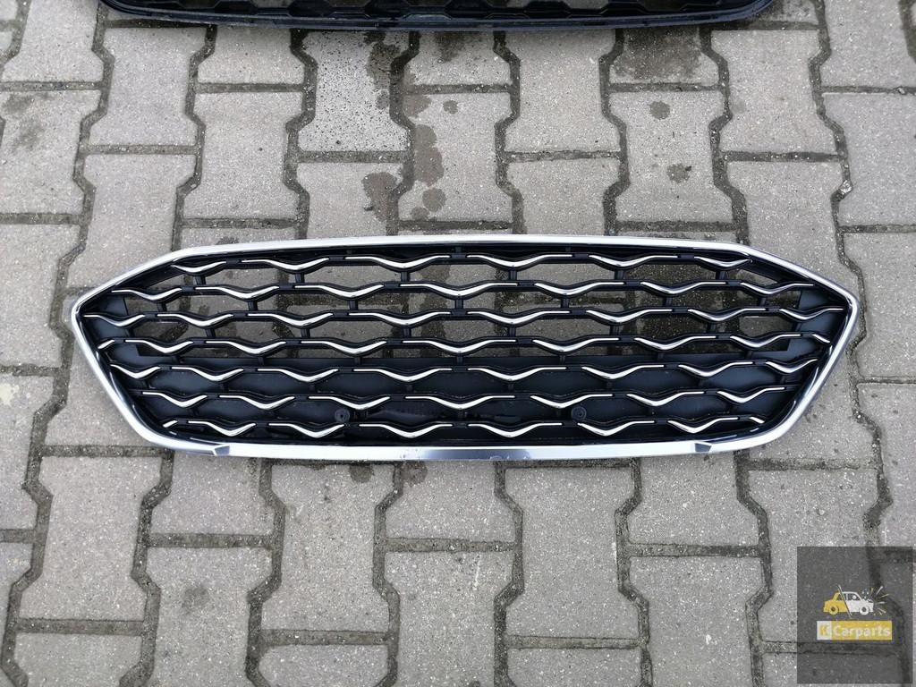 Calandre chrom e Vignale pour Ford Focus mk4 IV, Info@ford.com, Ford Motor Company, American Road 1
48126  Dearborn, Ford
