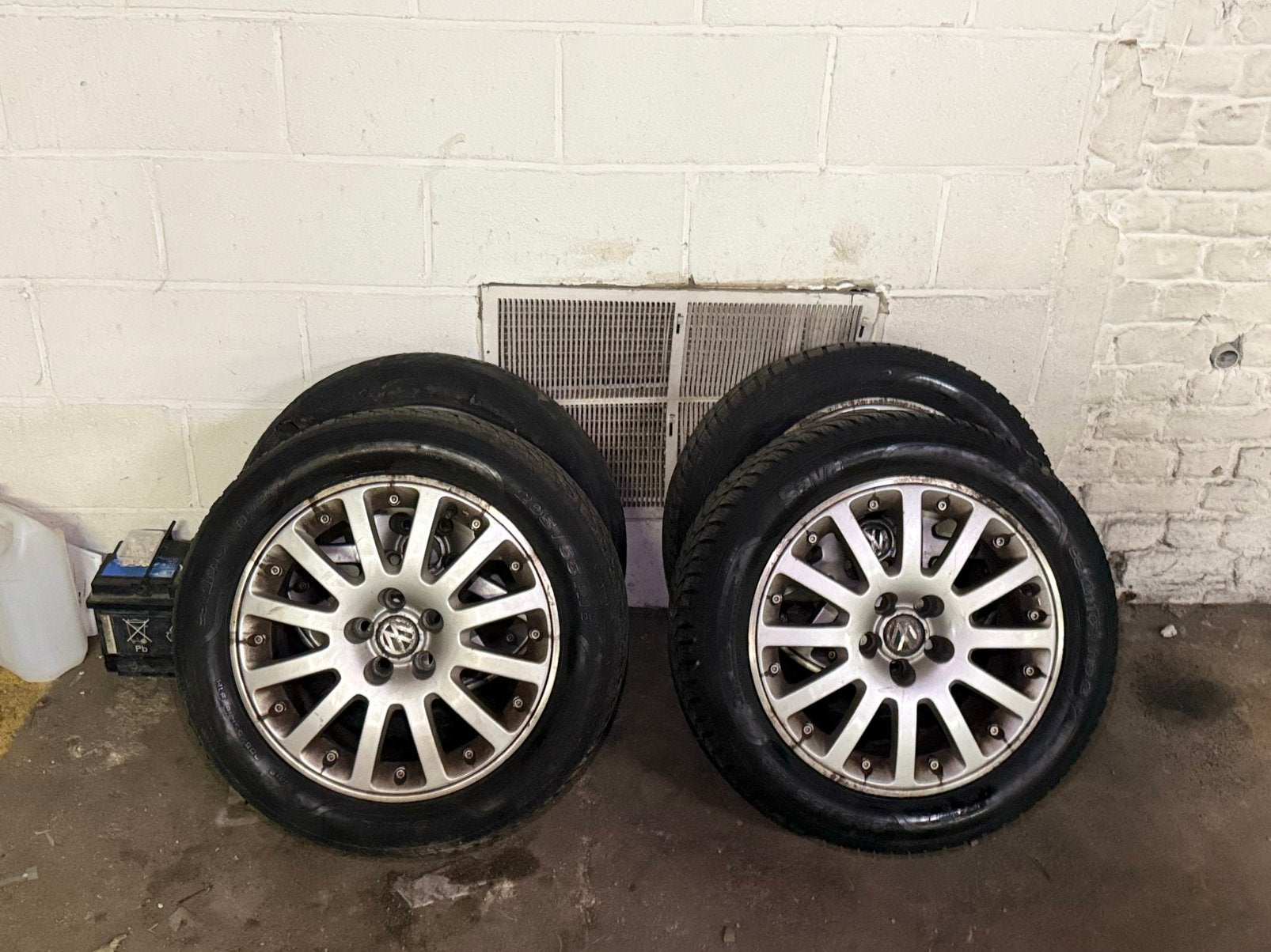 Roues Volkswagen 205/55/R16, Autos : Pièces & Accessoires, Enlèvement, Pneu(s)