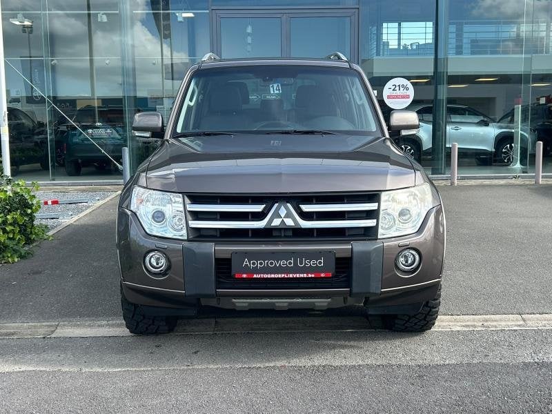 Mitsubishi Pajero 3.2D 5AT INSTYLE, Auto's, Automaat, Zwart, Bruin, https://public.car-pass.be/vhr/7d2b3966-1c83-4676-ab9d-c4d992feeeda