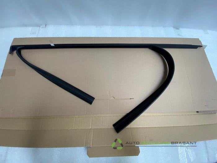 Joint caoutchouc portière 4portes avant gauche d'un BMW X5, Neuf, -, 3 mois de garantie, -